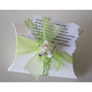 Gastgeschenke für Hochzeit Tischdeko hellgrün gefüllt mit Mandeln und Spruch