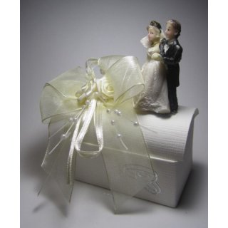 Gastgeschenke Kartonage Hochzeit Truhe Schleife creme Tischdeko Brautpaar