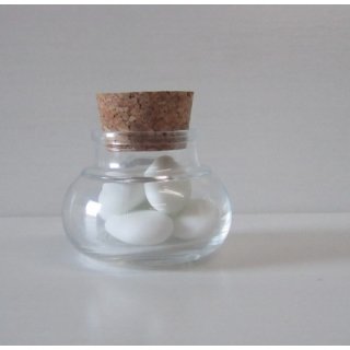 Kork Glas 40 ml. befüllt mit 5 Mandeln zur Hochzeit