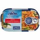 Rügenfisch Scomber-Mix, Makrelenfilets zerkleinert mit Gemüse und Tomatenmark 3er Pack (3x120g Dose) + usy Block