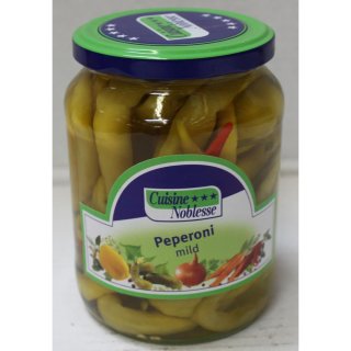 Cuisine Noblesse Ganze Peperoni mit mildem Geschmack (720ml Glas)