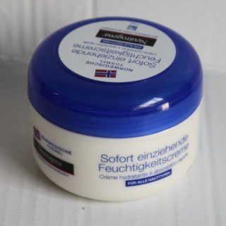 Neutrogena Norwegische Formel Feuchtigkeitscreme (200ml Dose)